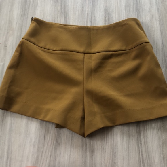 Super Cute Mustard Skort - Picture 2 of 4